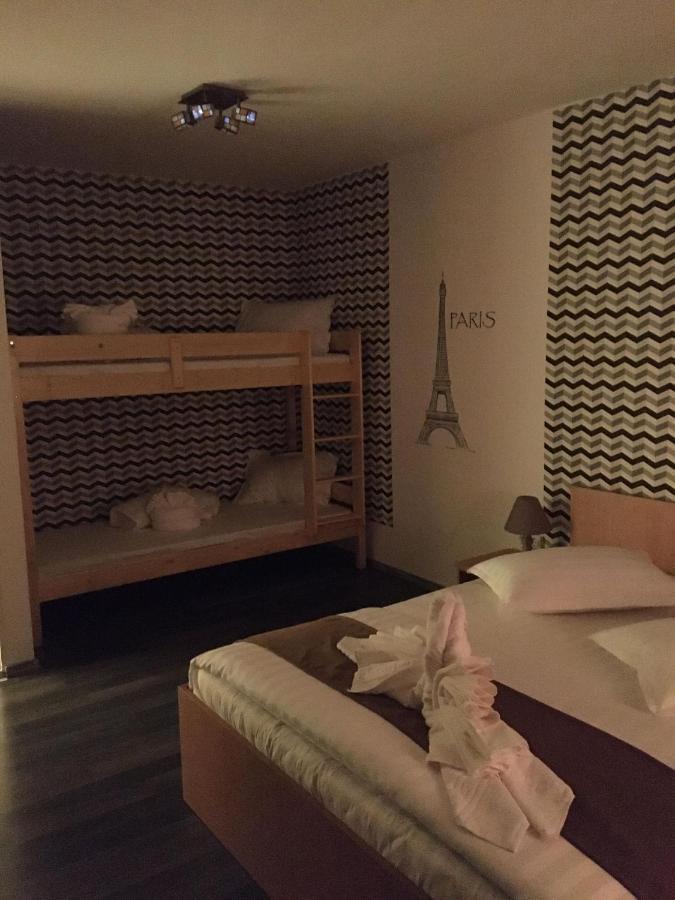Karla Residence / Greta Residence ريشيتسا المظهر الخارجي الصورة
